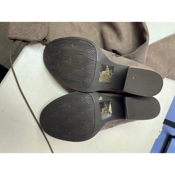 Thigh High Faux Suede Boots 8M Over The Knee Lace Up Taupe Pirate Style Boots - Picture 14 of 16